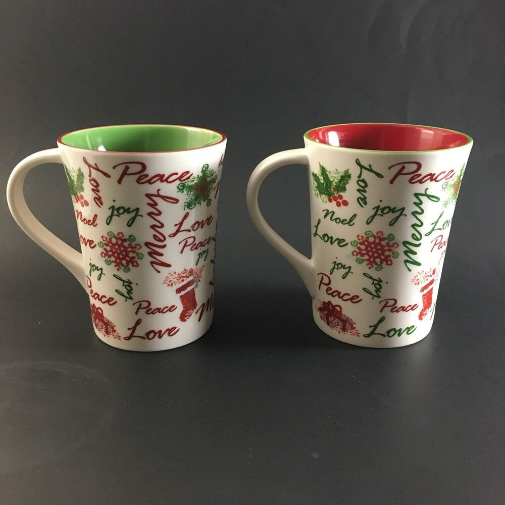 Starbucks Coffee Cups Lot (2) Size 12 oz‎ Stars/Stockings 2007 Red/Green/White